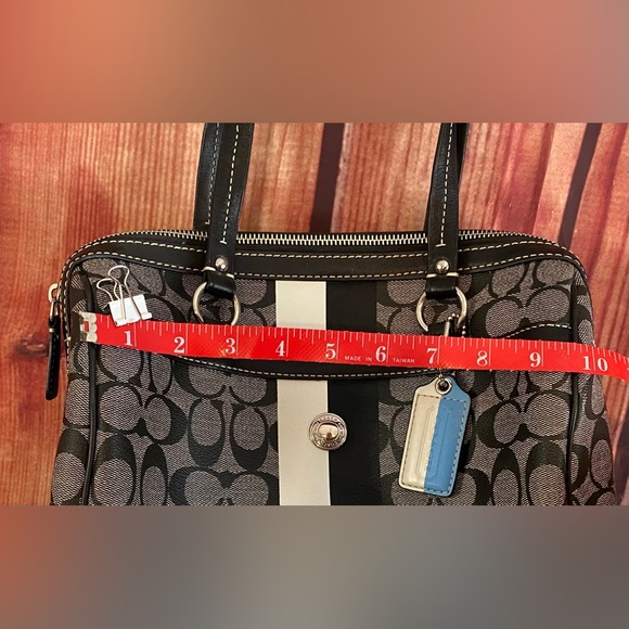 💕COACH💕 Handbag - Black/gray/blue pattern. Super Cute!!! - Picture 3 of 12